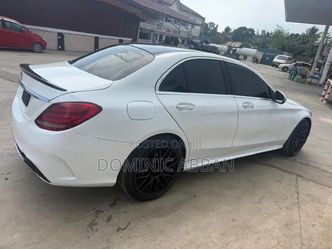 Mercedes-Benz C300 Base 4Matic Sedan AWD (2.0L 4cyl 7A) 2016 White