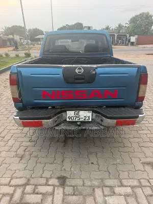 Nissan Hardbody 2009 Blue