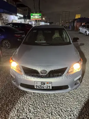 Toyota Corolla 2012 Silver