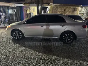 Toyota Corolla 2012 Silver