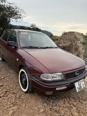 Opel Astra 1.6 1998 Burgundy