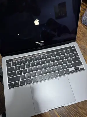 Laptop Apple MacBook Pro 2022 M2 8GB Apple M2 SSD 256GB