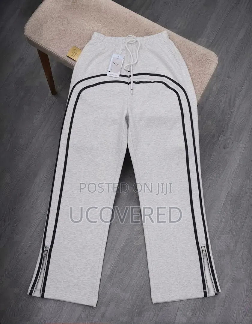 Two-Lined Wide-Leg Sweatpants / Joggers