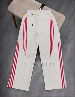 Two-Lined Wide-Leg Sweatpants / Joggers