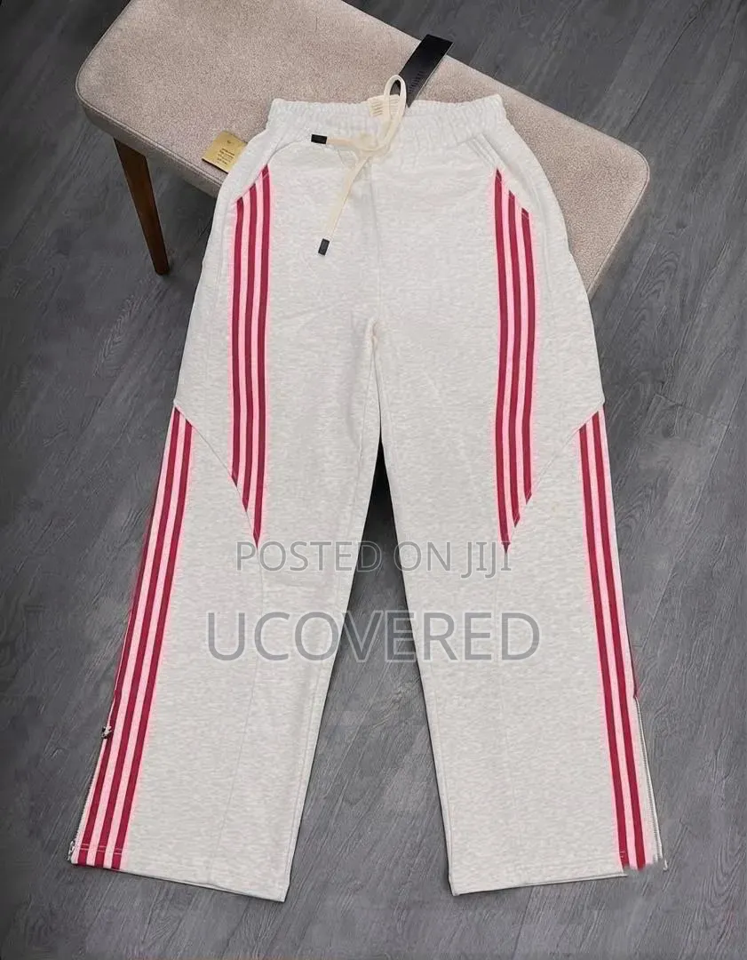 Two-Lined Wide-Leg Sweatpants / Joggers