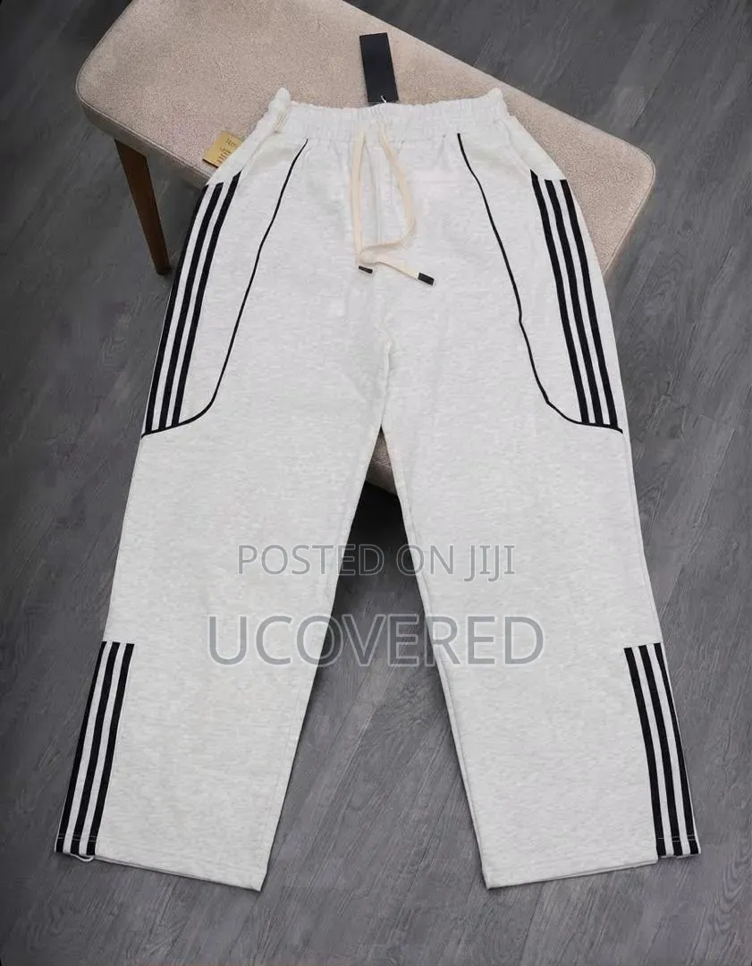Two-Lined Wide-Leg Sweatpants / Joggers