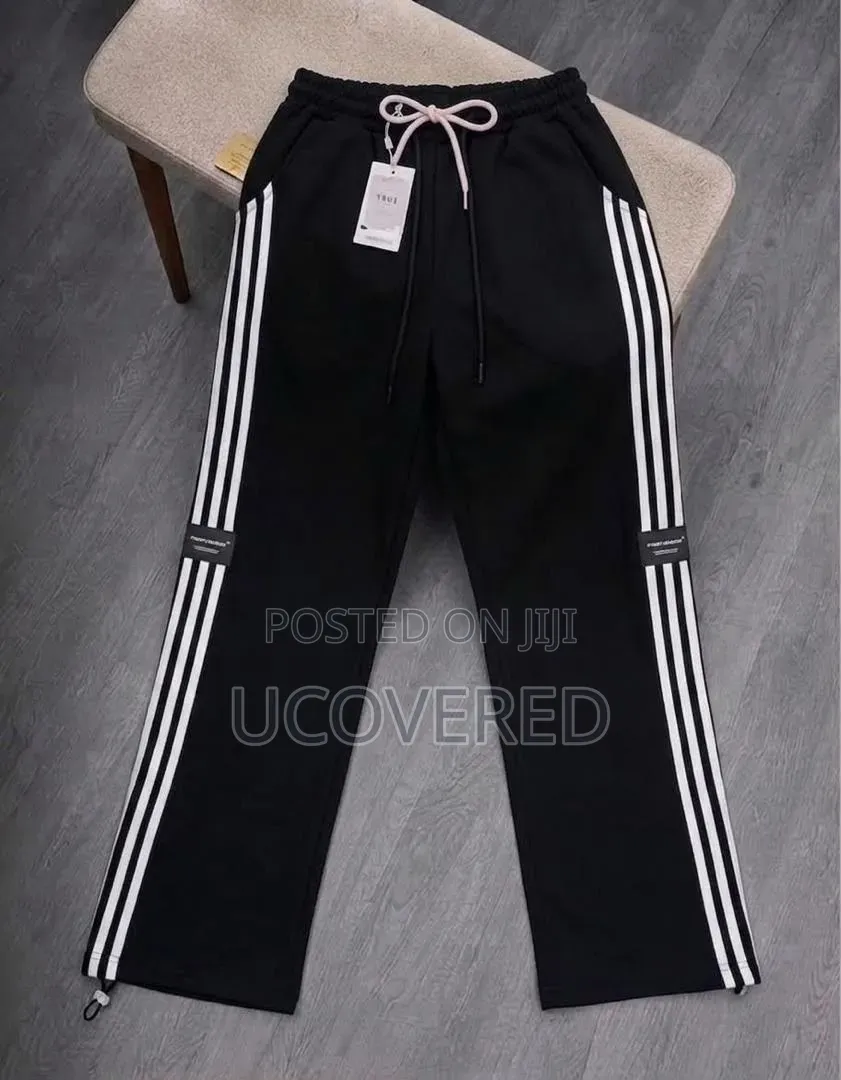 Two-Lined Wide-Leg Sweatpants / Joggers