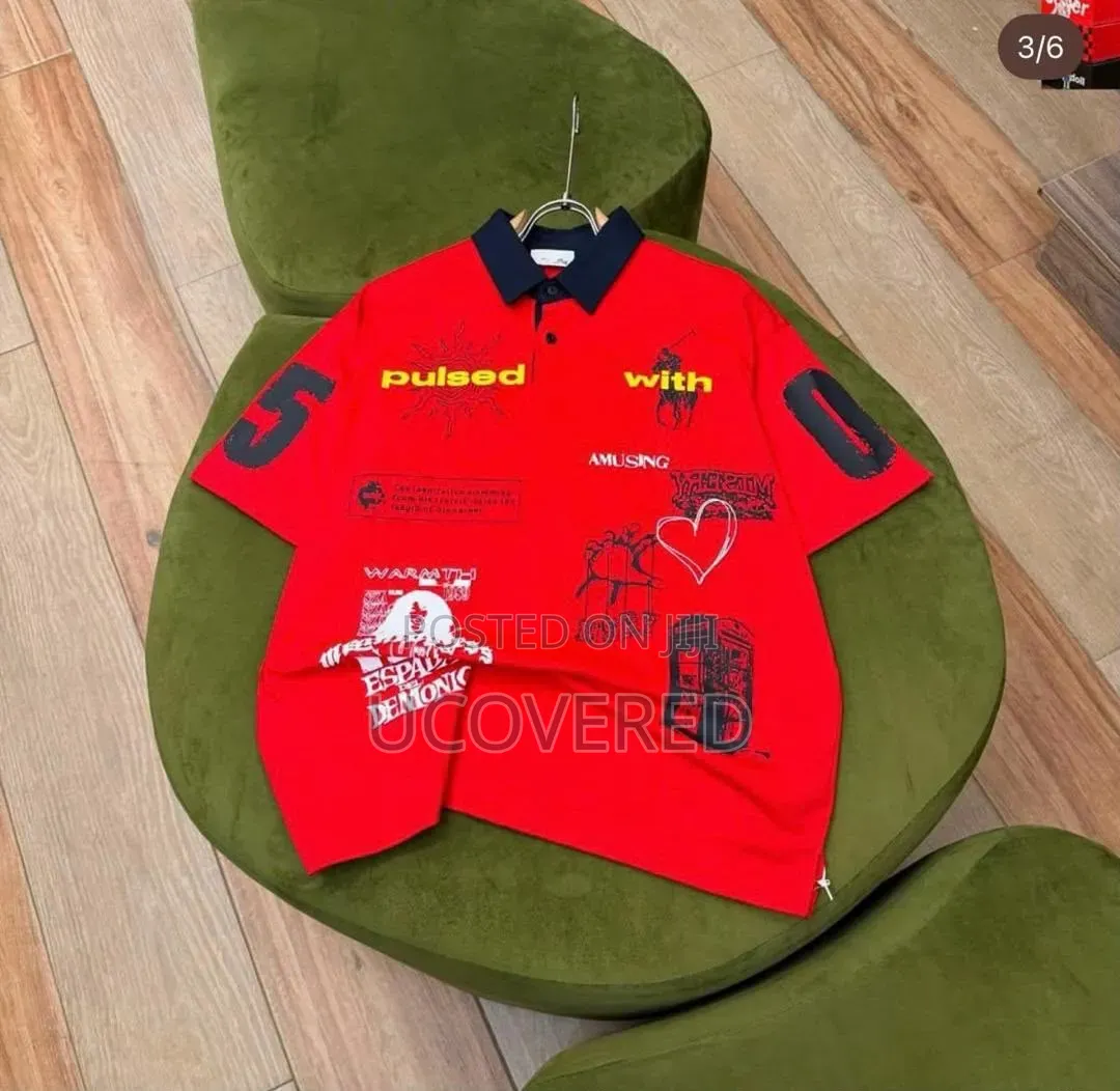 Short-Sleeve Graphic Polo Shirt With a Contrast Collar