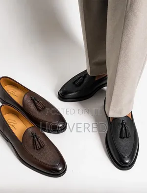 Holiman Black Grain Leather Tassel Loafers