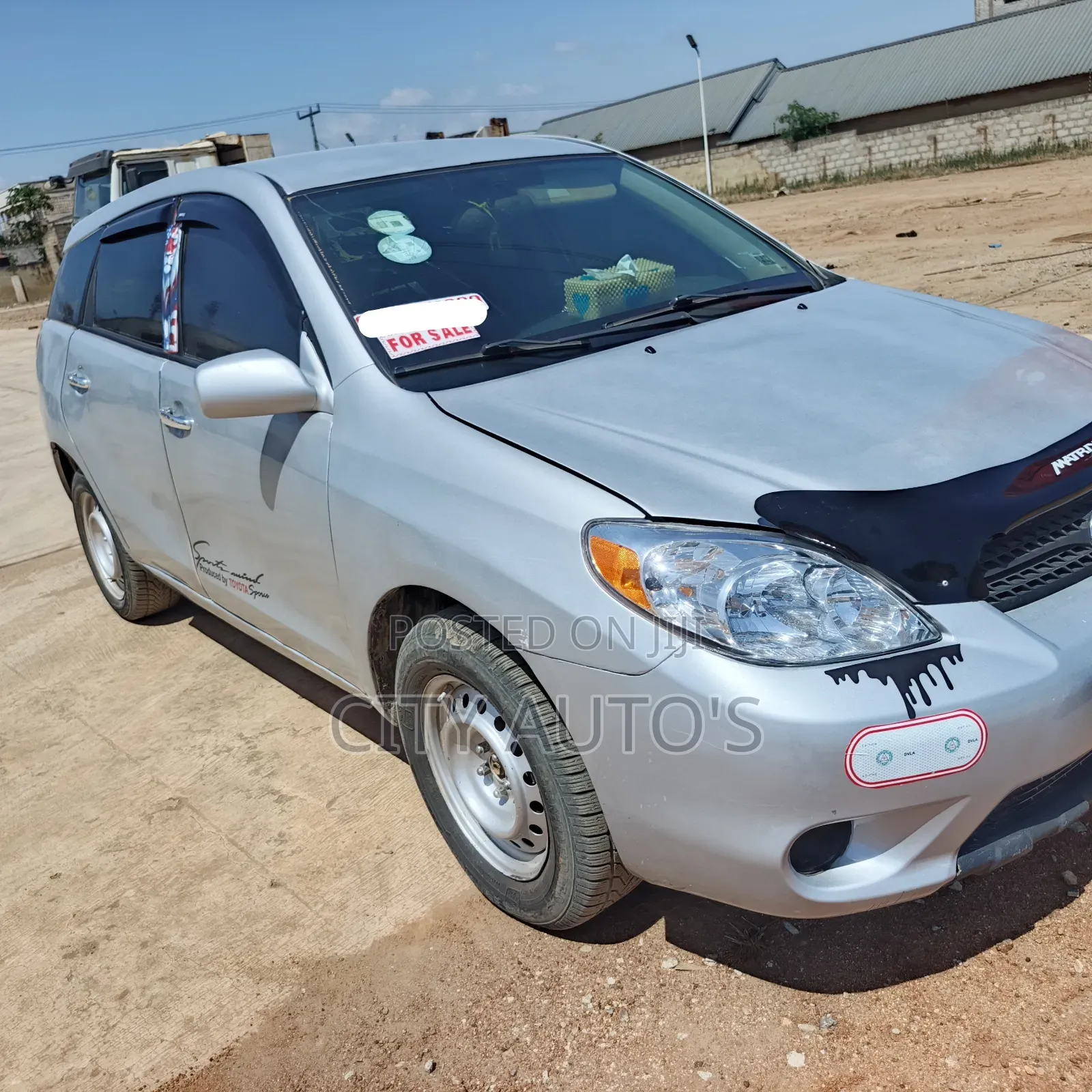 Toyota Matrix Hatchback FWD (1.8L 4cyl 5M) 2010 Silver
