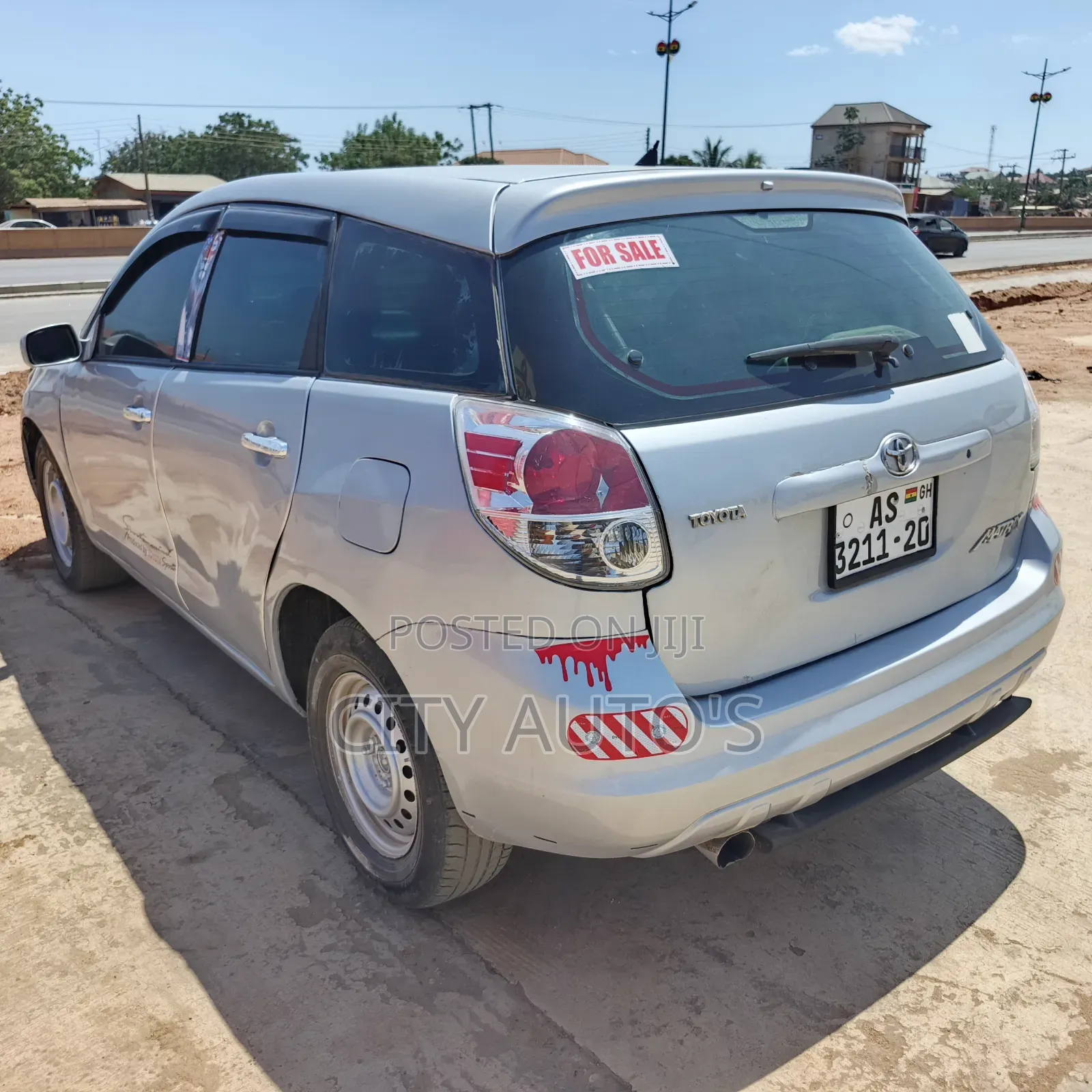 Toyota Matrix Hatchback FWD (1.8L 4cyl 5M) 2010 Silver