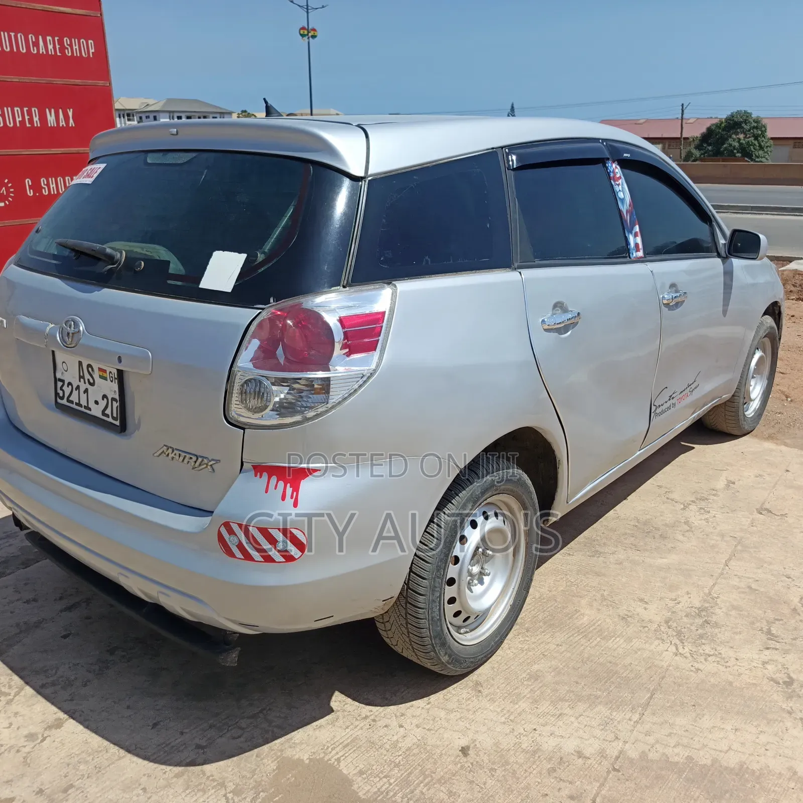 Toyota Matrix Hatchback FWD (1.8L 4cyl 5M) 2010 Silver