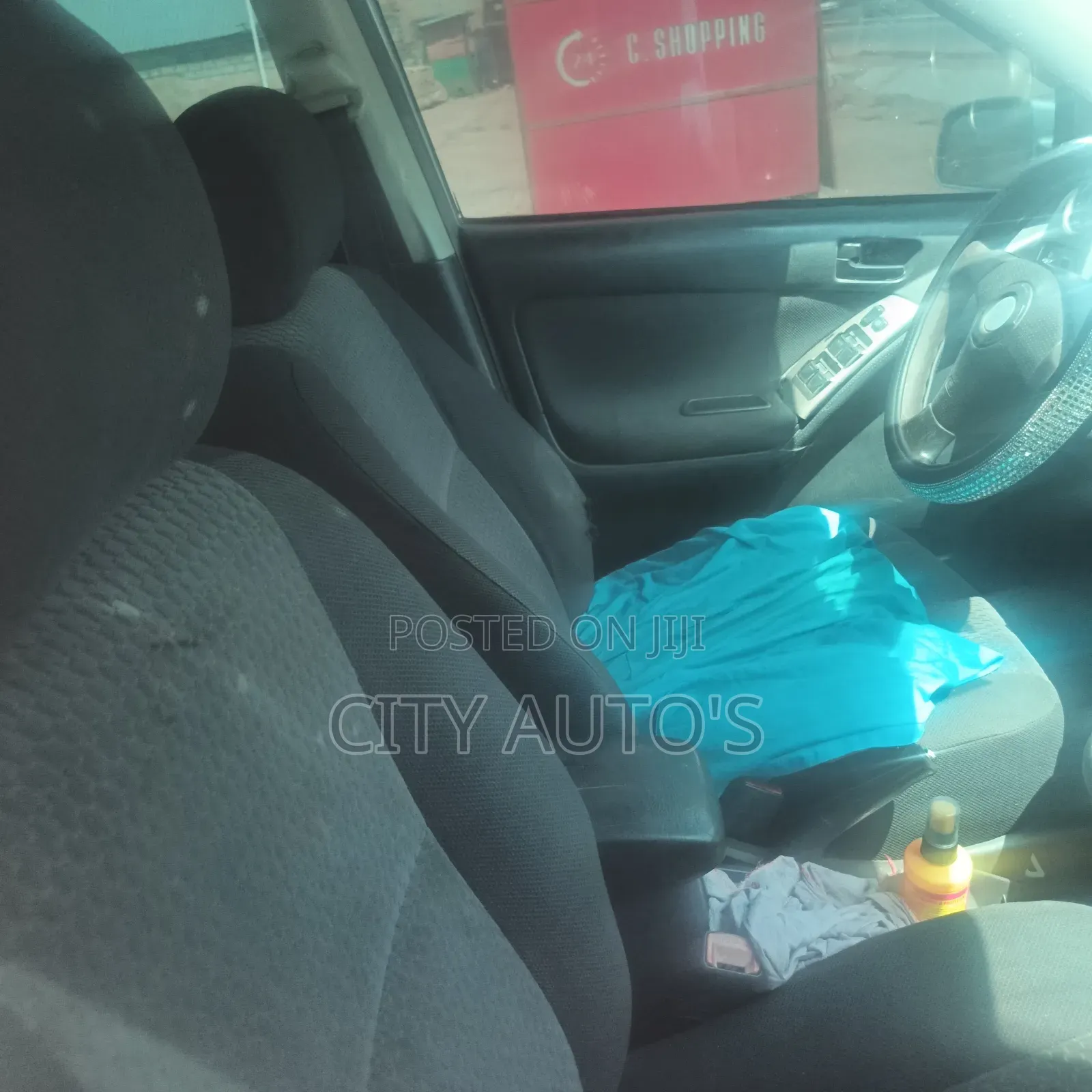 Toyota Matrix Hatchback FWD (1.8L 4cyl 5M) 2010 Silver