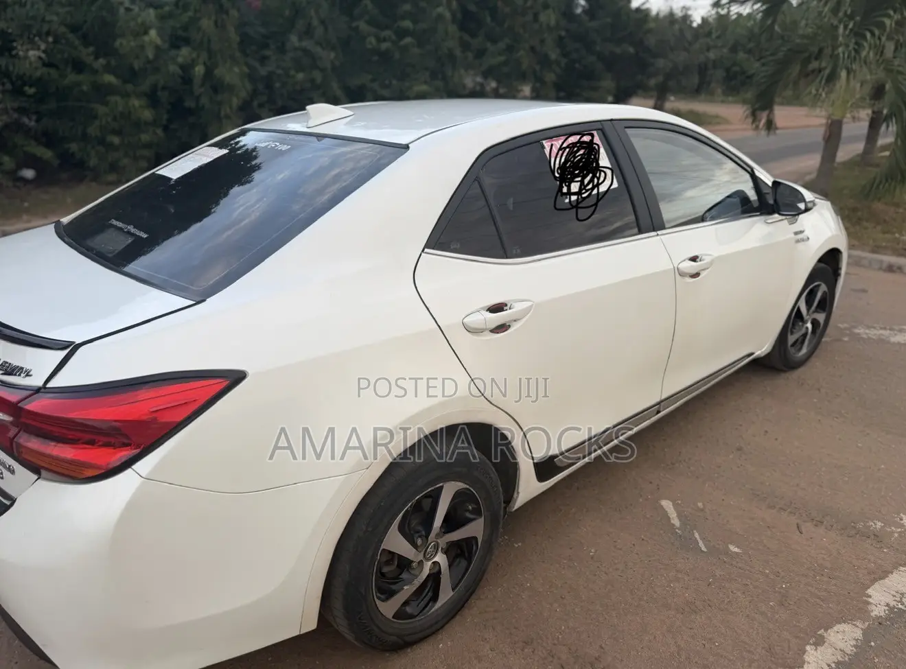 Toyota Levin Hybrid Elite Sunroof 2017 Pearl