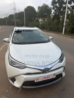Toyota Levin Hybrid Elite Sunroof 2017 Pearl