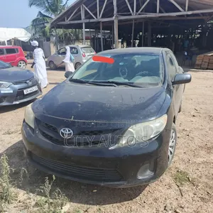 Toyota Corolla L 4dr Sedan (1.8L 4cyl 5M) 2013 Black