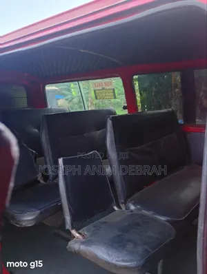 Toyota HiAce 2001 Red