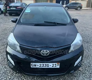 Toyota Vitz 2012 Black