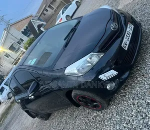 Toyota Vitz 2012 Black