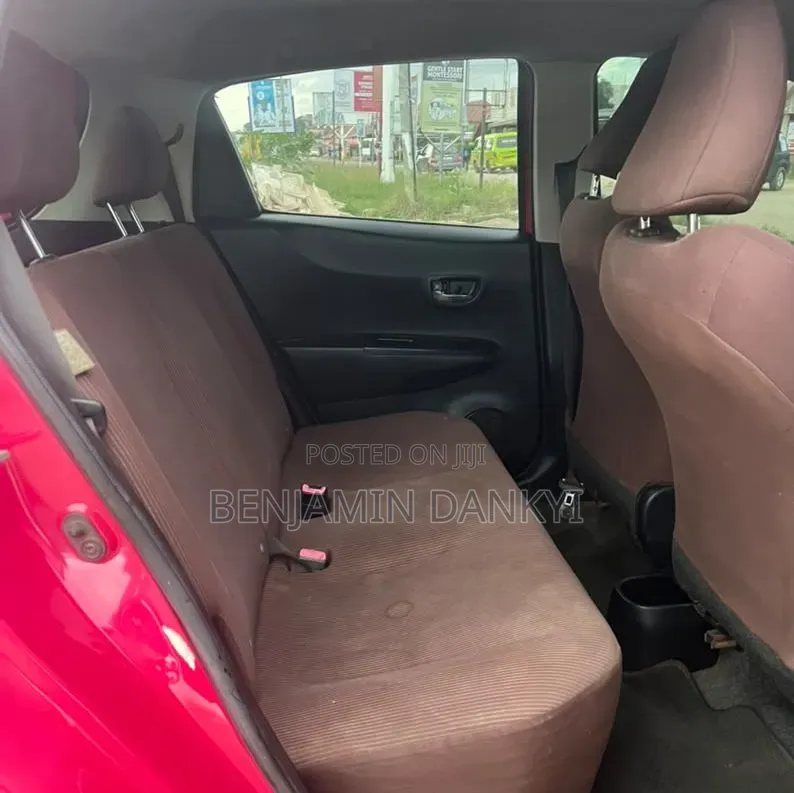 Toyota Vitz 2012 Red