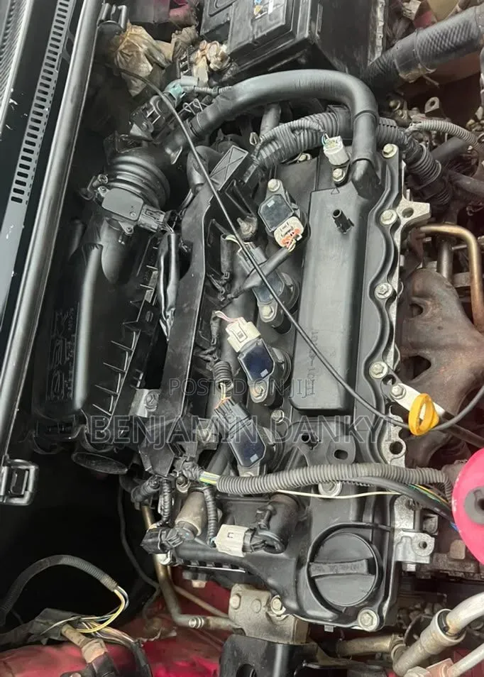 Toyota Vitz 2012 Red