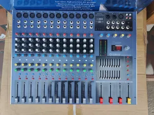Yamaha MG12/2FXUSB Audio Mixing Console