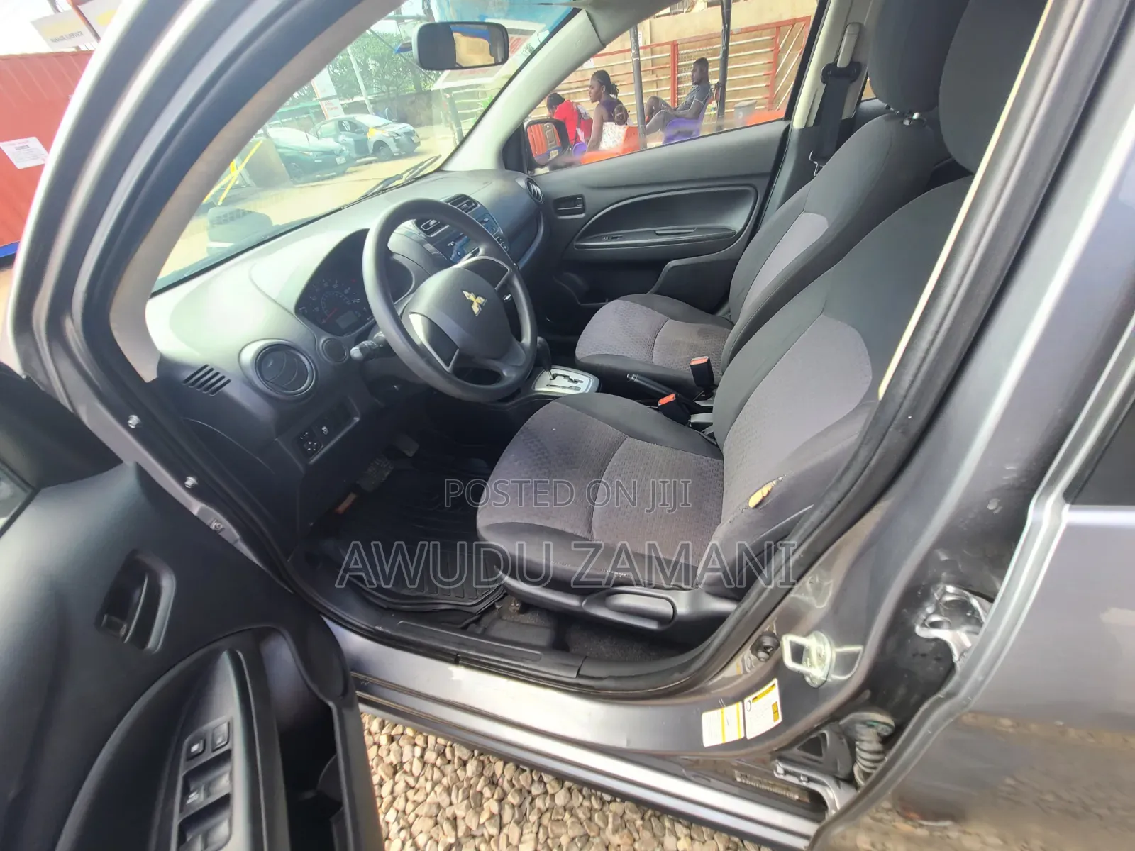 Mitsubishi Mirage ES 2017 Silver
