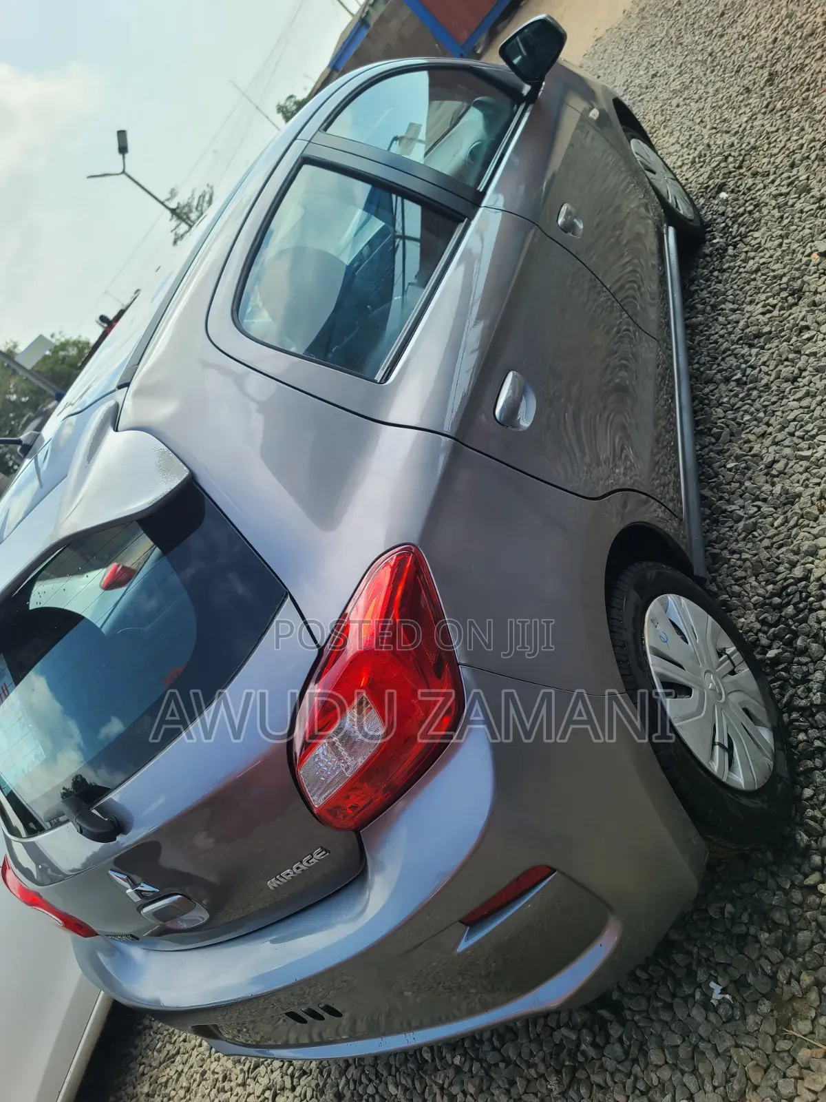 Mitsubishi Mirage ES 2017 Silver