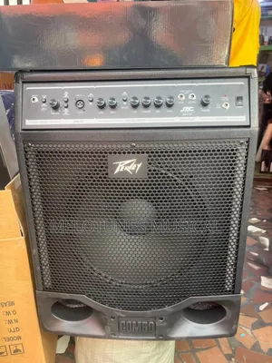 Peavey MAX 150 Bass Combo Amplifier