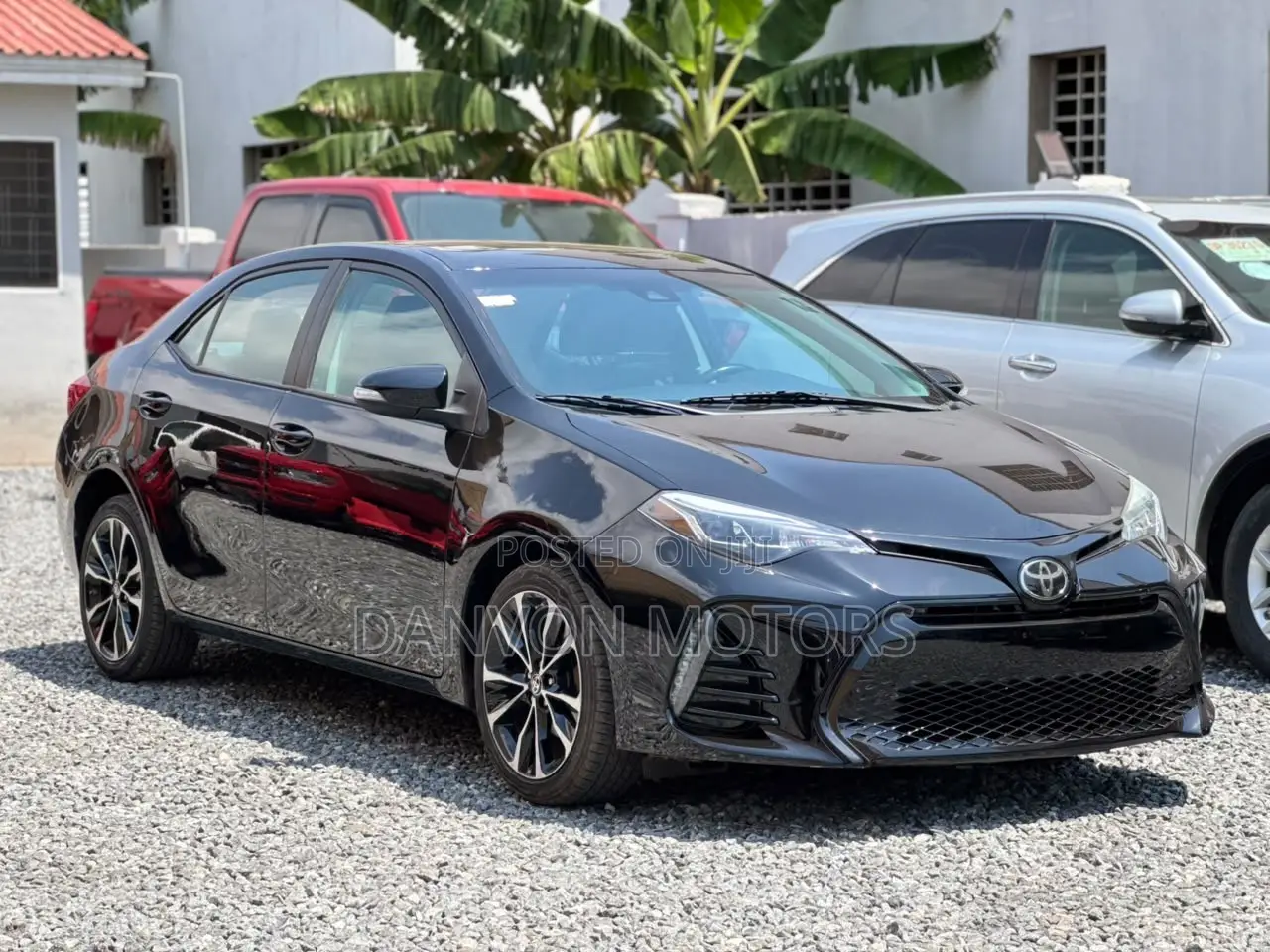 Toyota Corolla SE (1.8L 4cyl 6M) 2018 Black