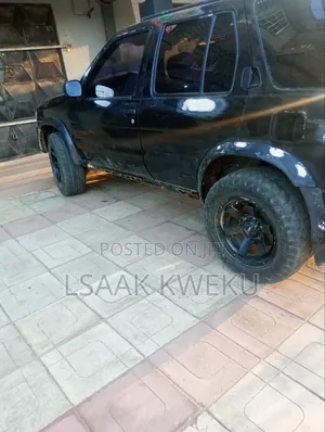 Nissan Pathfinder 1996 Black