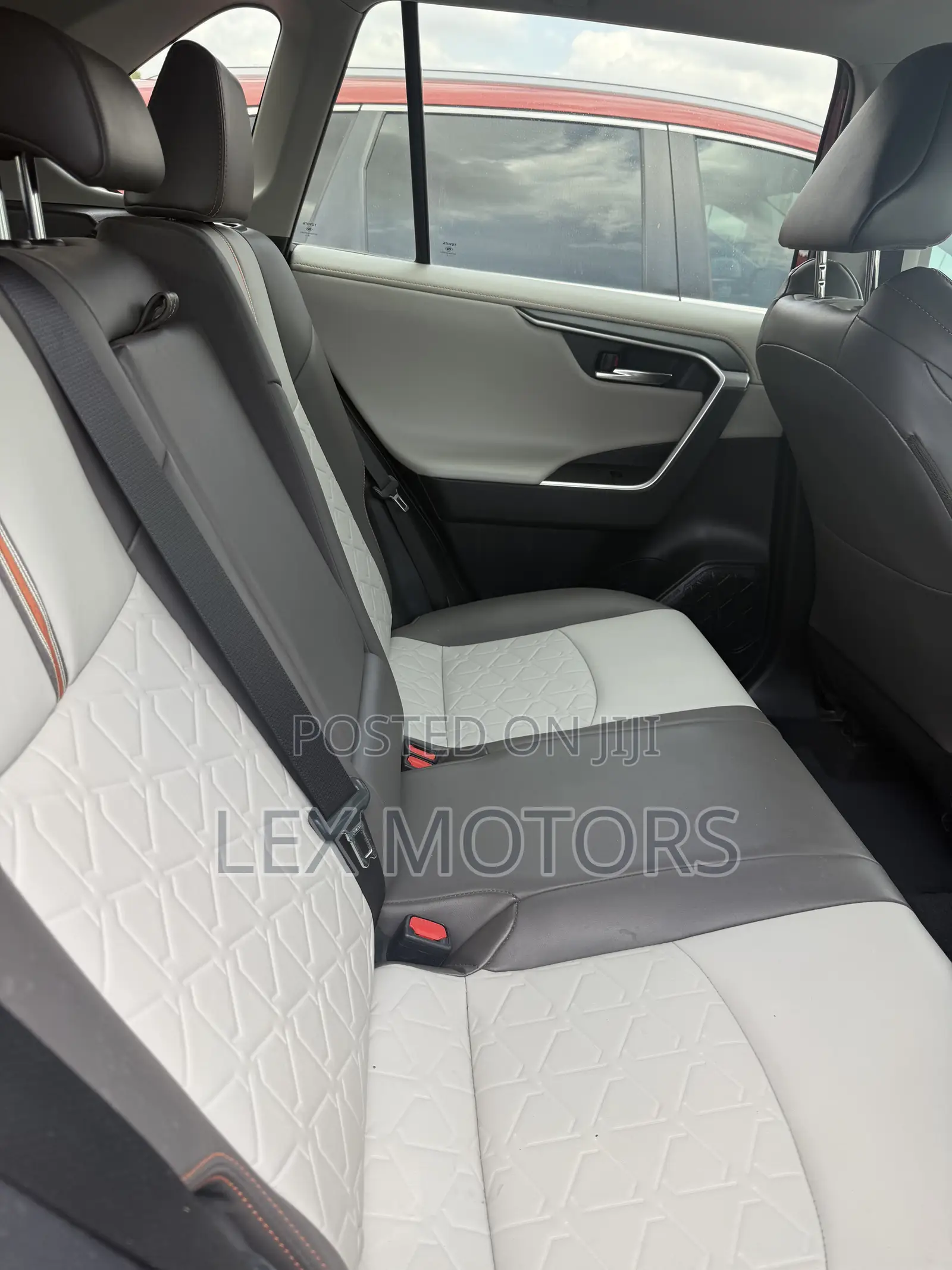 Toyota RAV4 Adventure 2019 Red