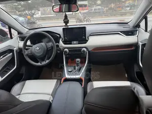 Toyota RAV4 Adventure 2019 Red
