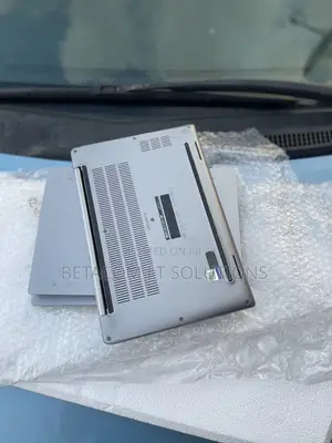 Laptop Dell Latitude 7400 8GB Intel Core i5 SSD 256GB