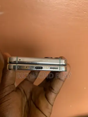 Samsung Galaxy Z Flip 5 512 GB Rose Gold