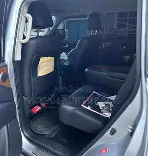 Nissan Armada 2024 Silver