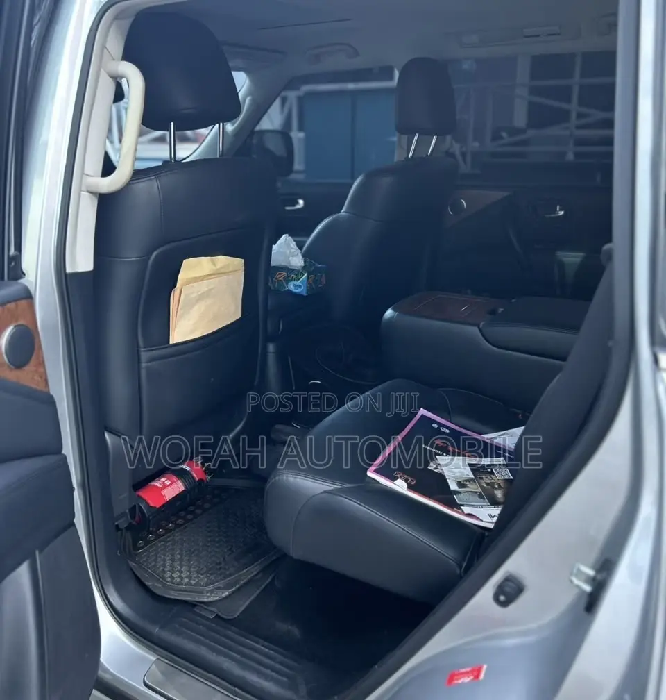 Nissan Armada 2024 Silver