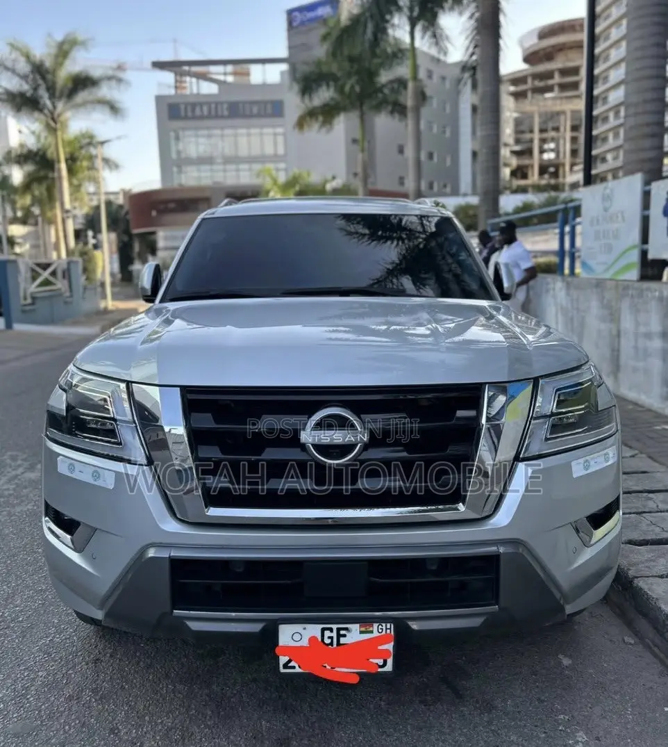Nissan Armada 2024 Silver