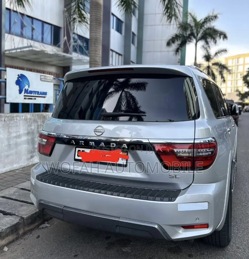 Nissan Armada 2024 Silver