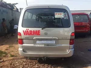 Toyota HiAce 2007 Grey