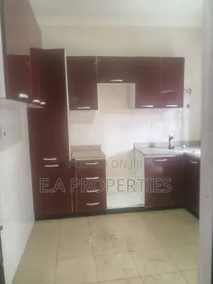 3bdrm Duplex in E A Properties, Oyarifa Mall Area for rent
