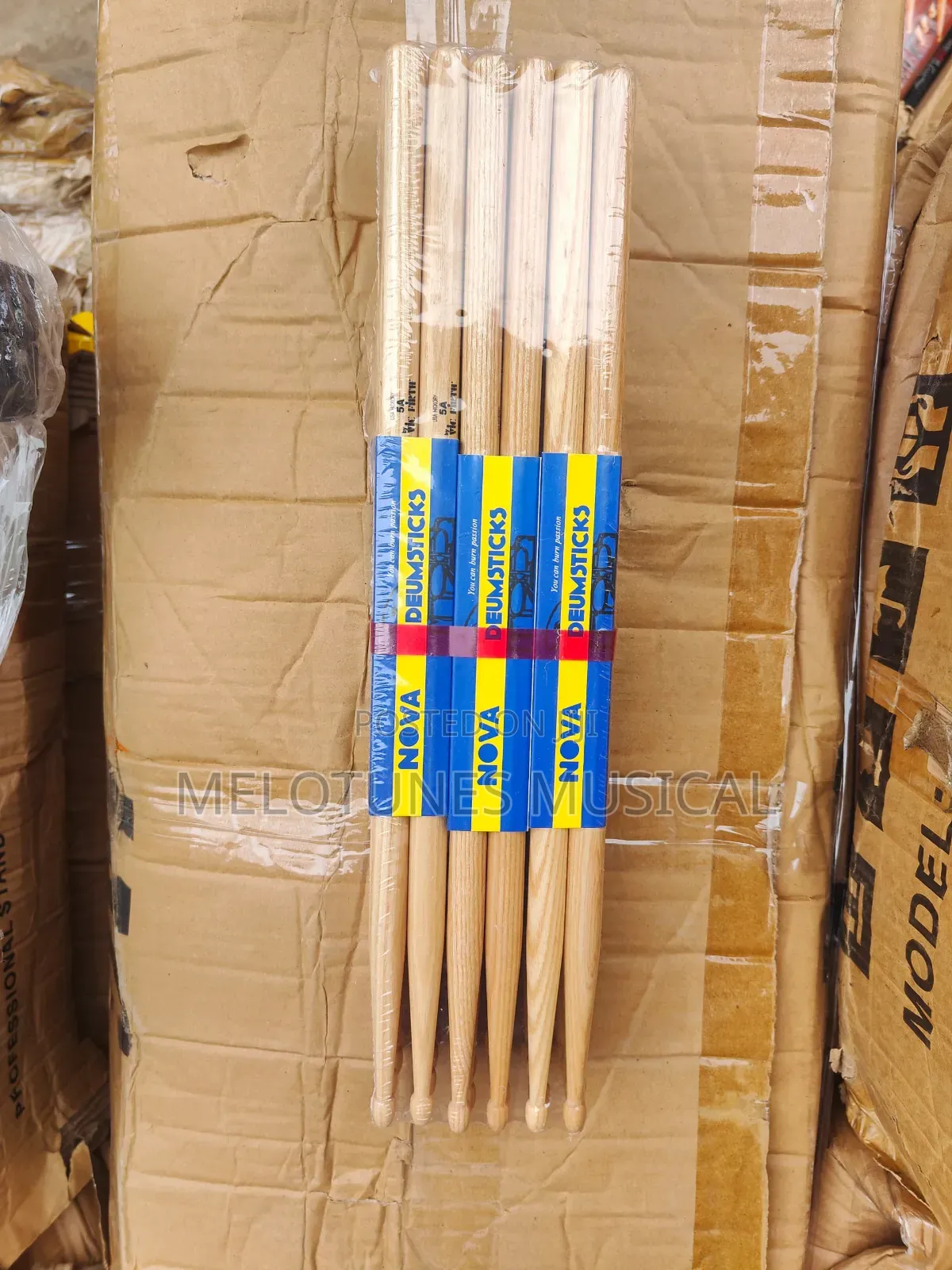 Nova by Vic Firth 5A Drumsticks(1pack)