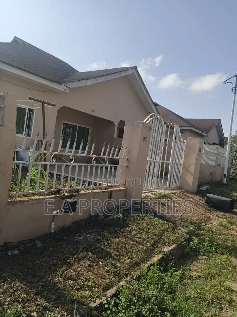 3bdrm House in E A Properties, Malejor for rent