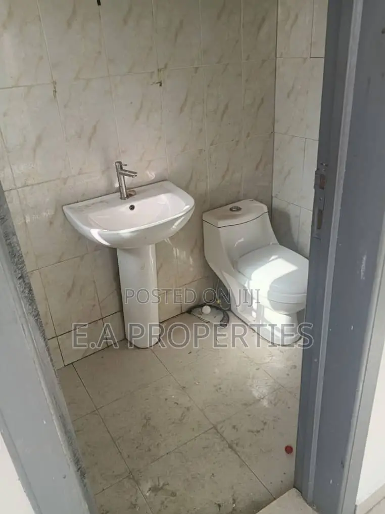 3bdrm House in E A Properties, Malejor for rent