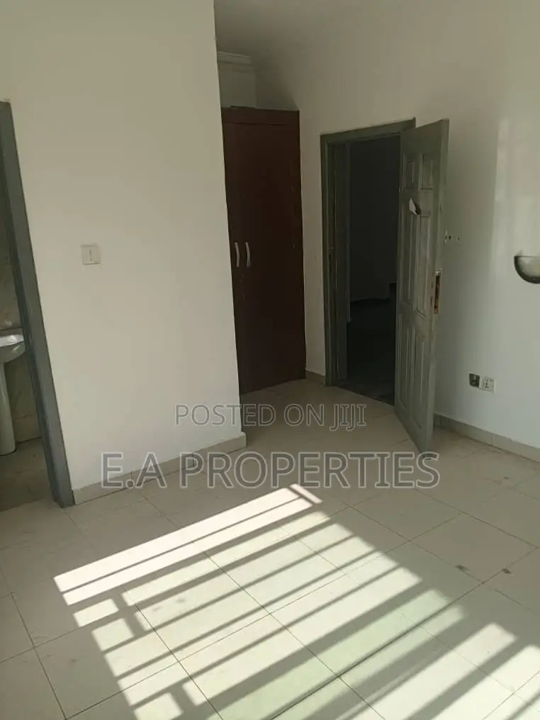 3bdrm House in E A Properties, Malejor for rent