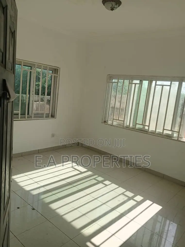 3bdrm House in E A Properties, Malejor for rent