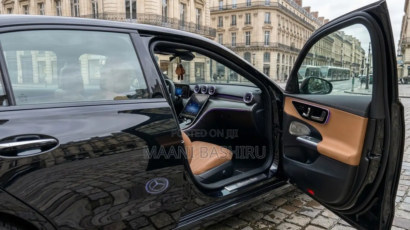 New Mercedes-Benz E300 2025 Black