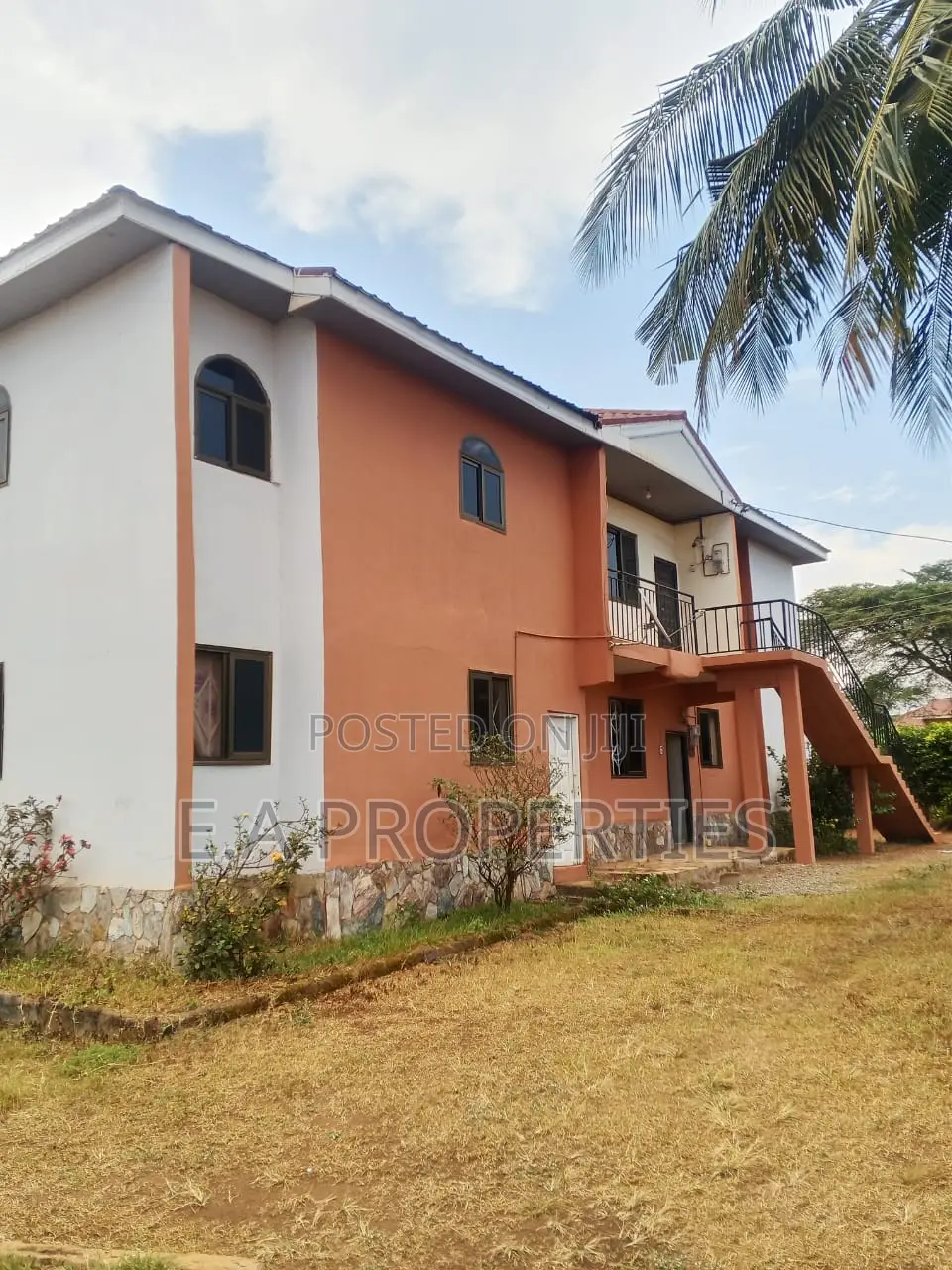 2bdrm Apartment in E A Properties, Frafraha for rent