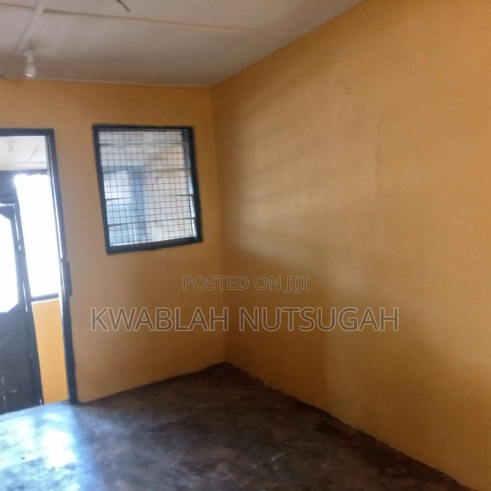 1bdrm Room & Parlour in Market for rent