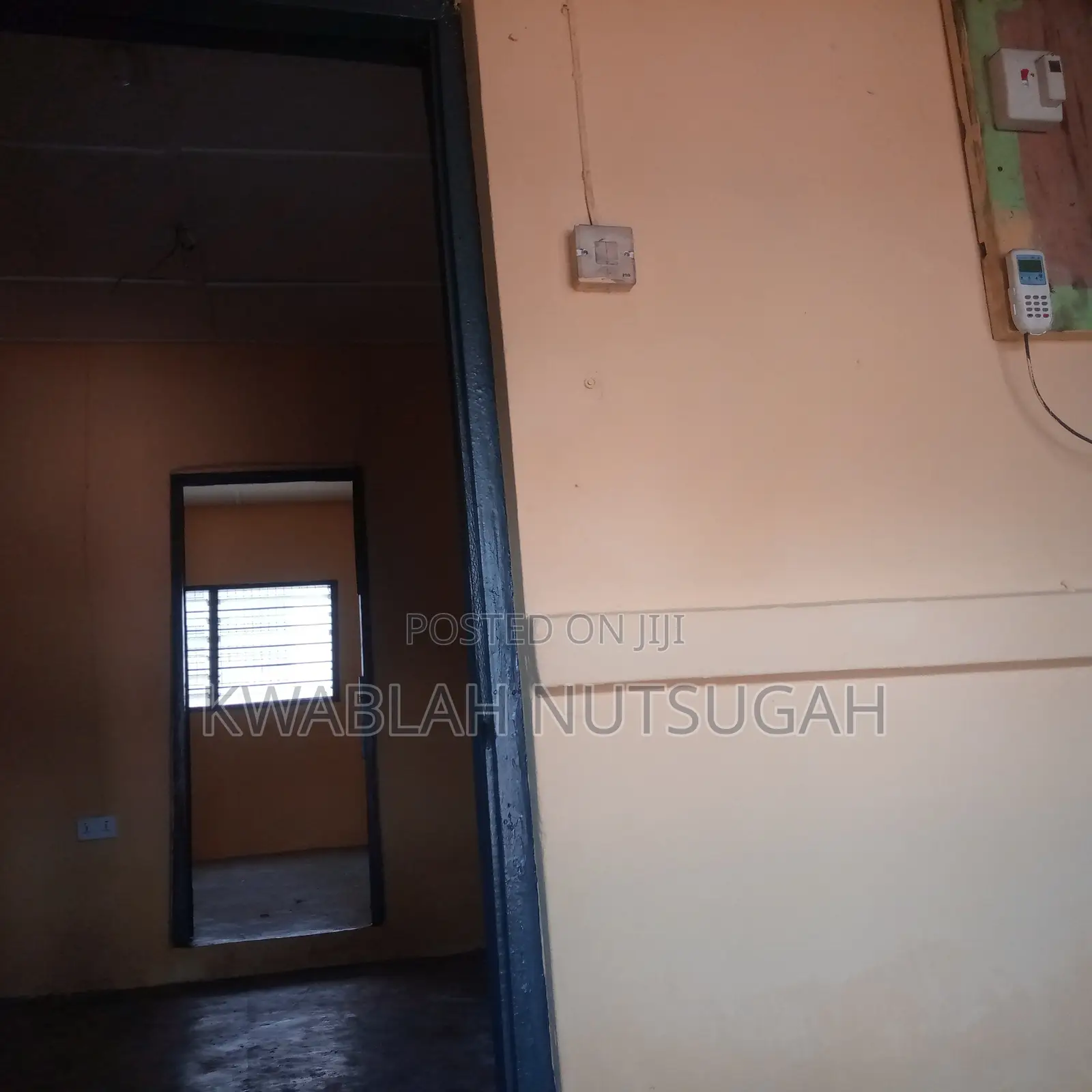 1bdrm Room & Parlour in Market for rent
